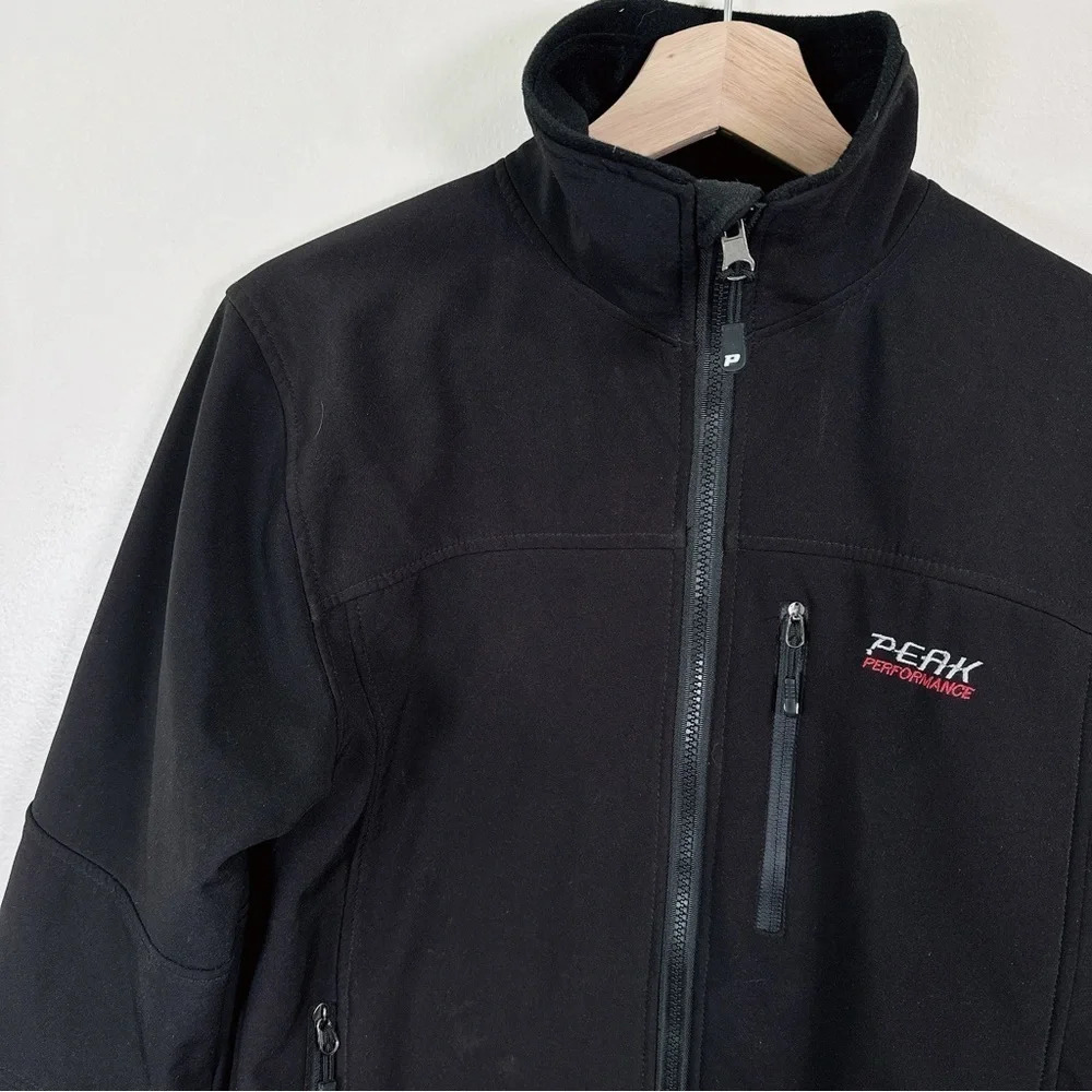 Peak Performance Womens Soft Shell Black Jacket - image 6